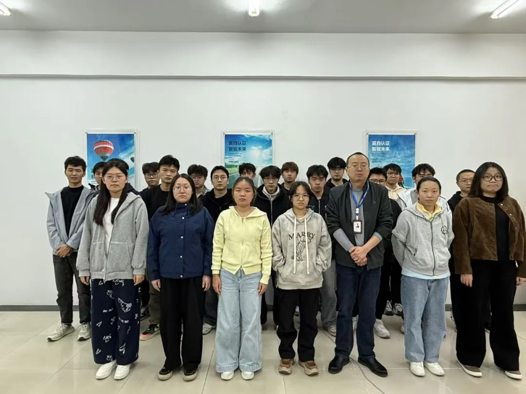 【近期結(jié)班留影】時(shí)光會(huì)定格此刻，但夢(mèng)想永